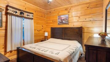 3 bedrooms, iron/ironing board, travel cot, WiFi