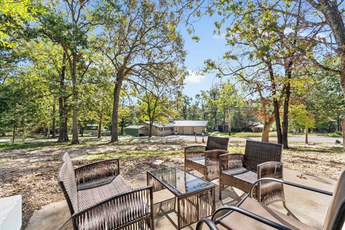 Tranquil Woods Retreat-Decorated for Christmas