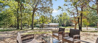 Tranquil Woods Retreat-Decorated for Christmas