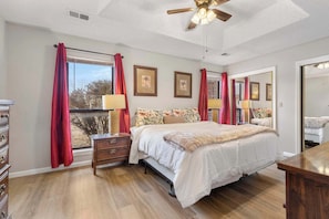 3 bedrooms, iron/ironing board, travel cot, WiFi - All Fore the Best | Onsite amenities (Branson)