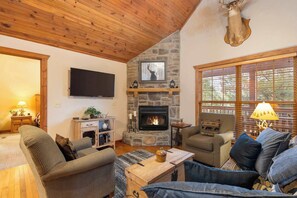 TV, fireplace, DVD player, offices