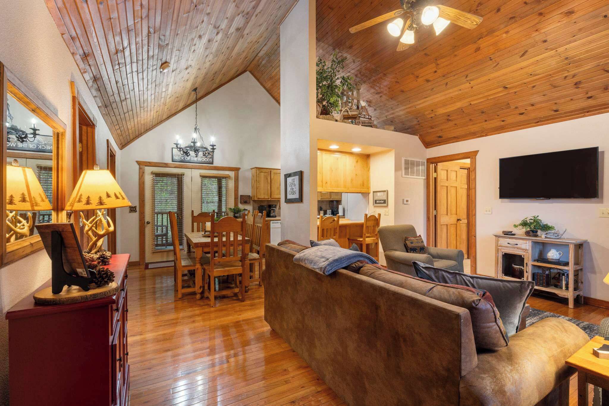 TV, fireplace, DVD player, offices