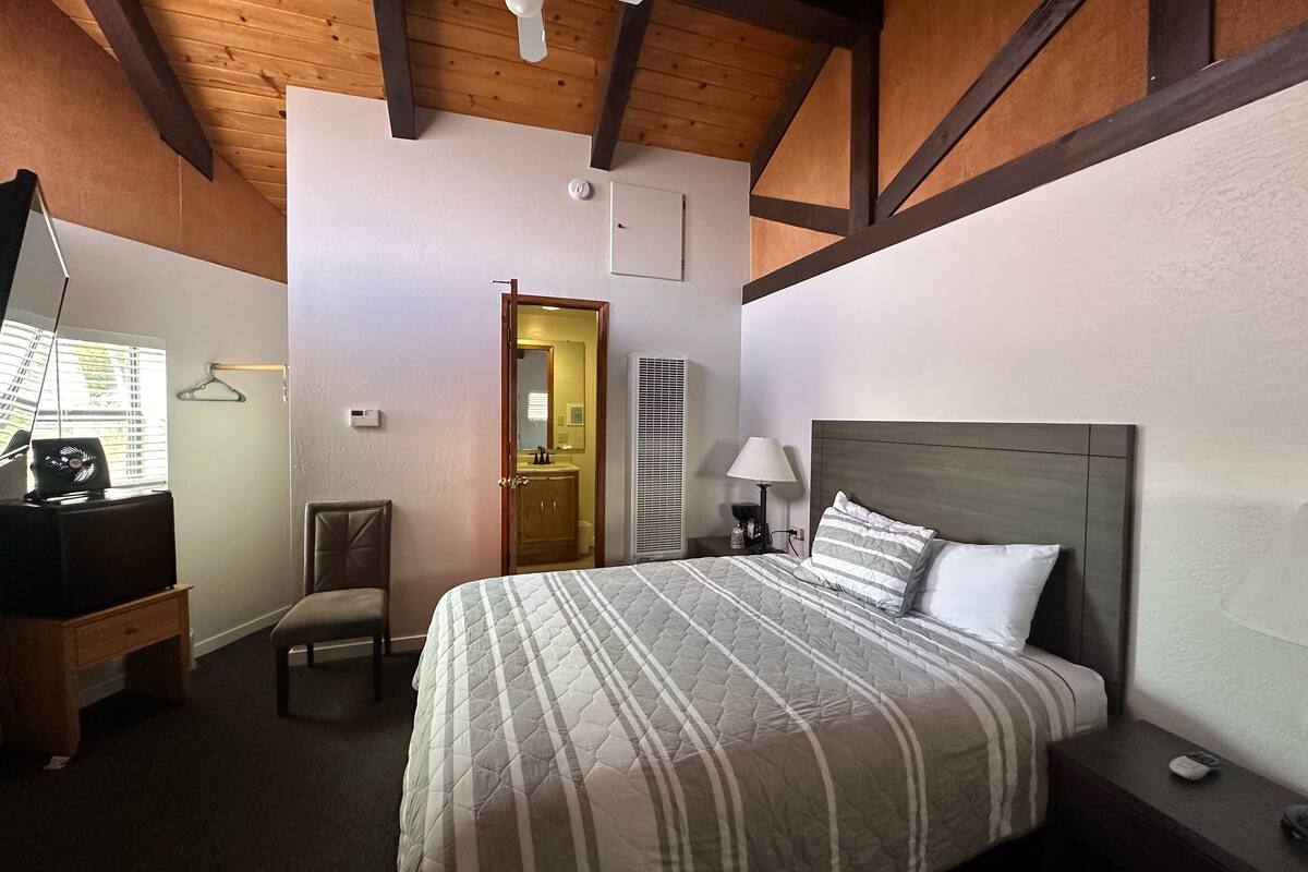Economy Single Room, 1 Bedroom | 1 bedroom, free WiFi, bed sheets