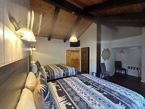 Rom – senior, 2 queensize-senger | Wi-fi (inkludert) og sengetøy