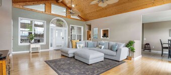 The Greenview Manor | Lake Views