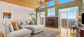The Greenview Manor - Lake View - 9 Miles from Silver Dollar City