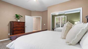 4 chambres, fer et planche Ă repasser, lit parapluie, Wi-Fi