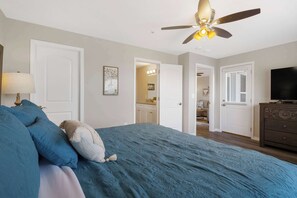 3 habitaciones, tabla de planchar con plancha, wifi y ropa de cama 