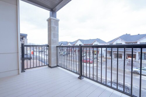 2 Room Modern Home in Findlay Creek!