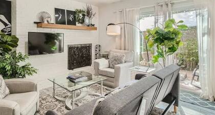 Charming 2-bedroom Townhome Near UT Campus/Rosedale