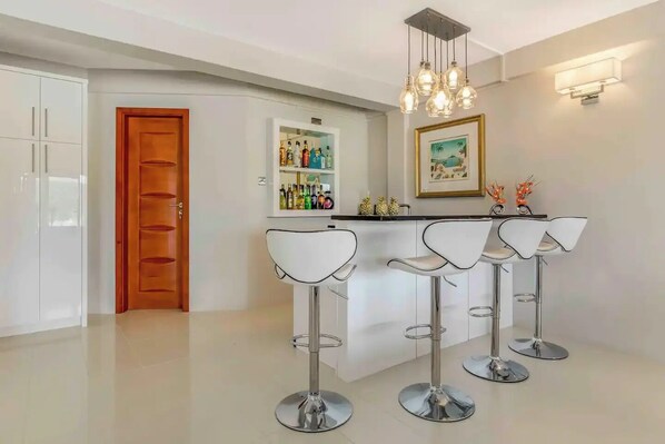 بار (في المنشاة)