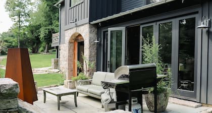 StedleyCreek! One bed-room apartment in the Stoney Creek area of Branford, CT.
