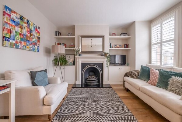 Smart TV, fireplace, printers