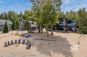 Exterior - 6 bed 8 bath New Build on Georgian Bay! (The Blue Mountains)