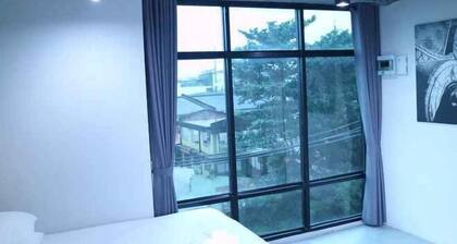M1 Hotel