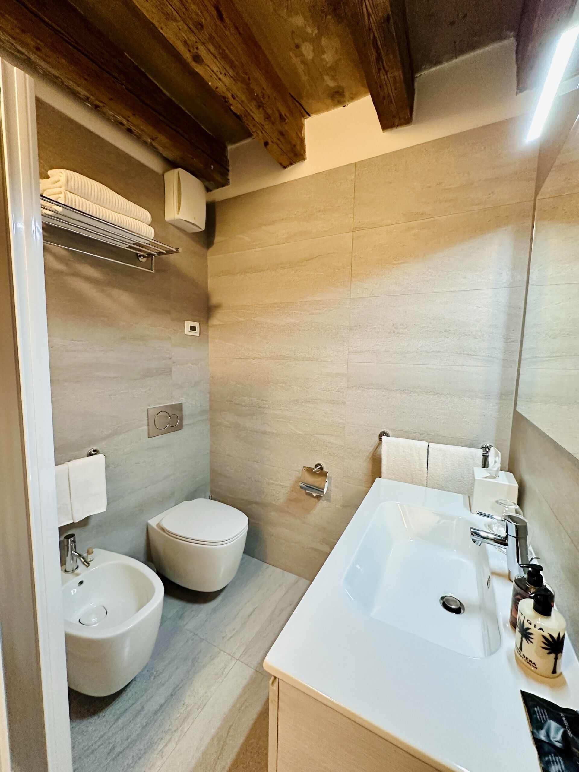 Departamento, vista a la ciudad | Baño