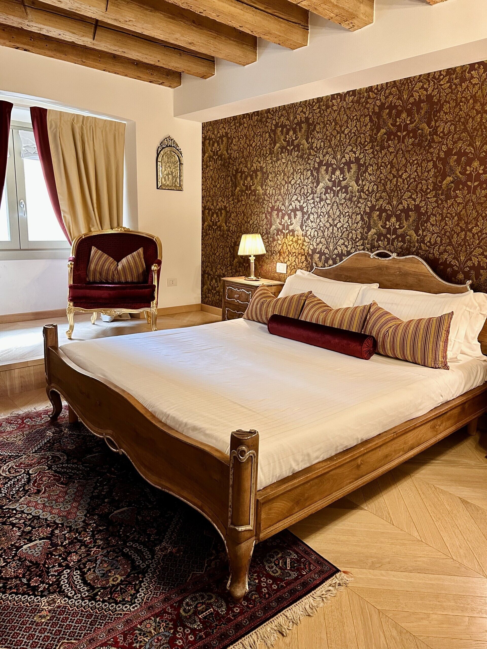 Departamento, vista a la ciudad | 1 habitación, caja de seguridad en la habitación y cortinas blackout 