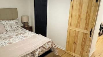1 quarto, ferros/tábuas de passar roupa, Wi-Fi, roupa de cama