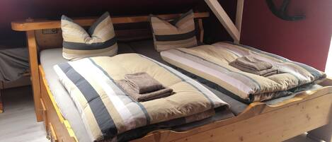 2 bedrooms, WiFi, bed sheets