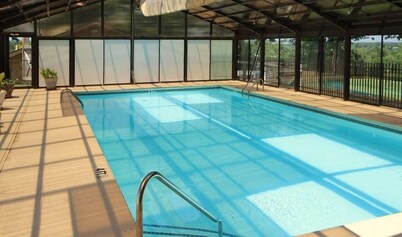 2 BR at Pointe Royale Golf Course. Steps from Lake Taneycomo. Gorgeous views