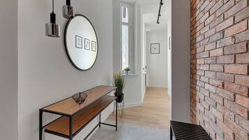 Classic-Apartment, Balkon | Wohnbereich