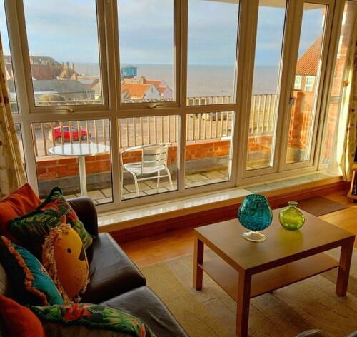 With amazing panoramic views, this is the perfect choice for a seaside holiday.