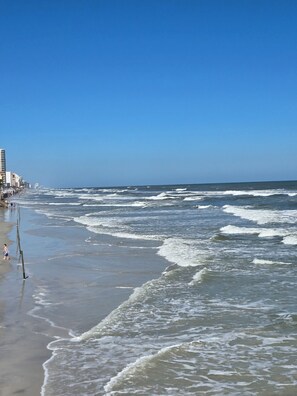 Am Strand, Liegestühle, Strandtücher