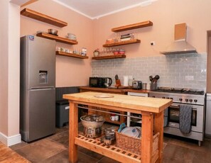 Frigorífic, microones, forn i rentaplats 