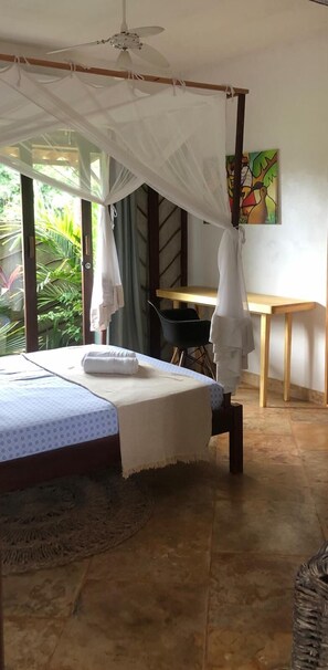 Dobbeltrom – comfort, terrasse, hageutsikt | Wi-fi (inkludert)