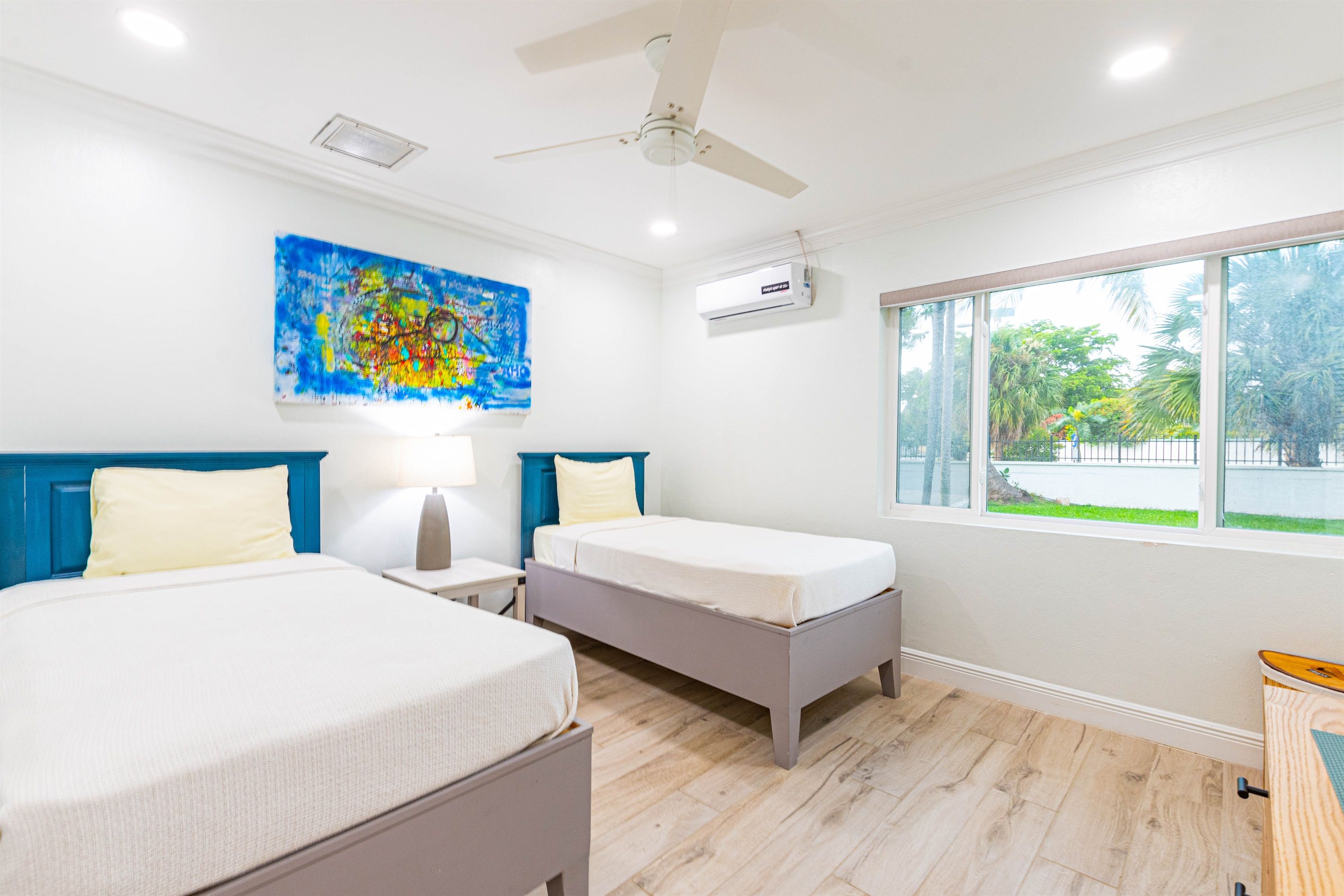 4 bedrooms, iron/ironing board, WiFi (free), bed sheets