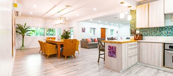 4BR with Private Pool & Walk to Beach & Bahamar