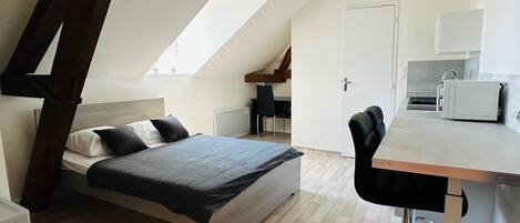1 bedroom, WiFi, bed sheets
