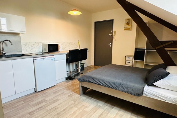 1 camera, Wi-Fi, lenzuola