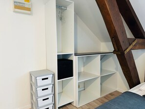 1 bedroom, WiFi, bed sheets