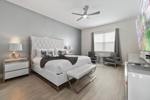 5 chambres, fer et planche à repasser, Wi-Fi gratuit, draps fournis