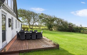 Outdoor dining - 4 bedroom gorgeous home in Vestervig (Vestervig)