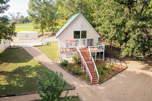 "Gardenside Chalet" Walk-in Norfork River Access in Norfork, AR