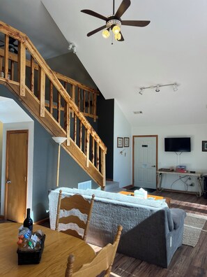 TV, fireplace - "Gardenside Chalet" Walk-in Norfork River Access in Norfork, AR (Norfork)