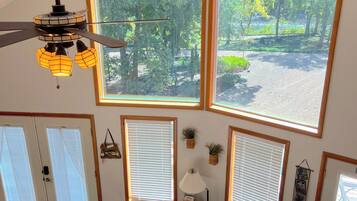 Télévision, cheminée