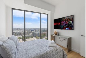 2 habitaciones, tabla de planchar con plancha, wifi y ropa de cama 