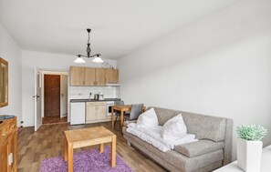 TV - Stunning apartment in Anklam (Anklam)