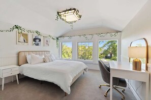 صورة غير مصنفة، 5 من 37، زرّ