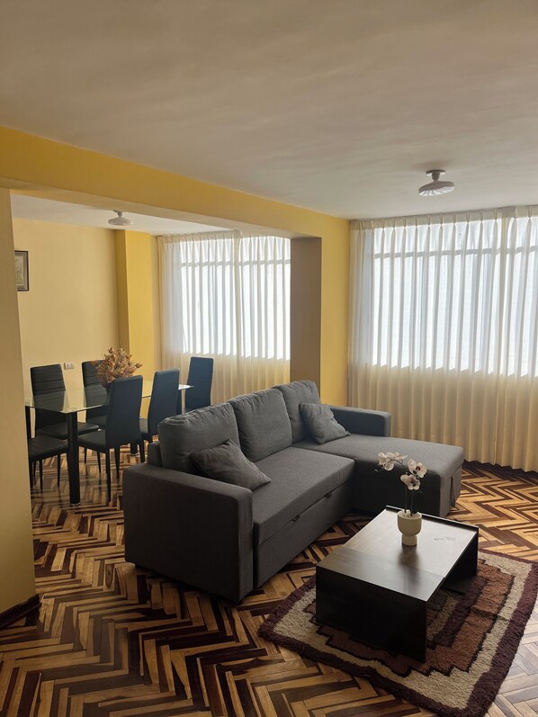 Living area - Departamento a unos metros de la plaza principal de Puno (Puno)