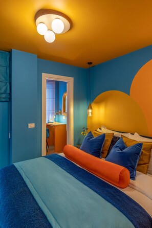 Deluxe Apartment, Balcony, City View | 3 bedrooms, hypo-allergenic bedding, blackout drapes, free WiFi