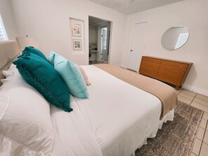 4 bedrooms, WiFi, bed sheets