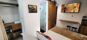 1 habitación, escritorio, wifi y ropa de cama 