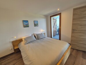 2 chambres, lit parapluie, Wi-Fi, draps fournis