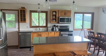 Charming 3-bedroom fully renovated house in peaceful country setting