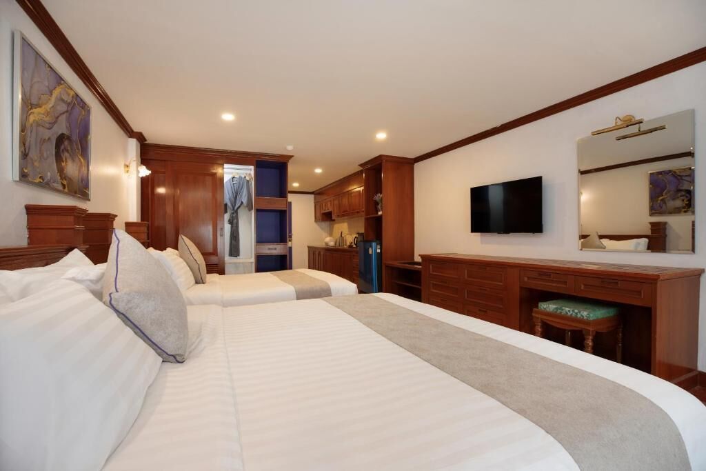 Executive Family Room | In-room safe, free WiFi, bed sheets