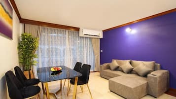 Quarto executivo | Cofres nos quartos, Wi-Fi de cortesia, roupa de cama